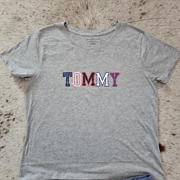 TOMMY HILFIGER Women's 2-Piece Pajama Set T-Shirt &amp; Terry Shorts Size XL NEW