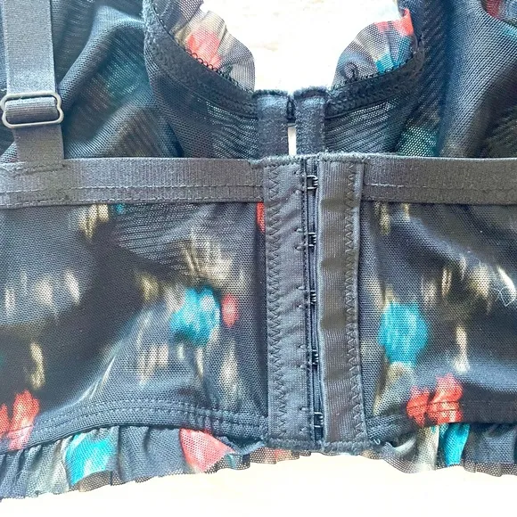 Torrid Sweet Ikat Black Floral Mesh Ruffle Underwire Bralette Size 3X NWT