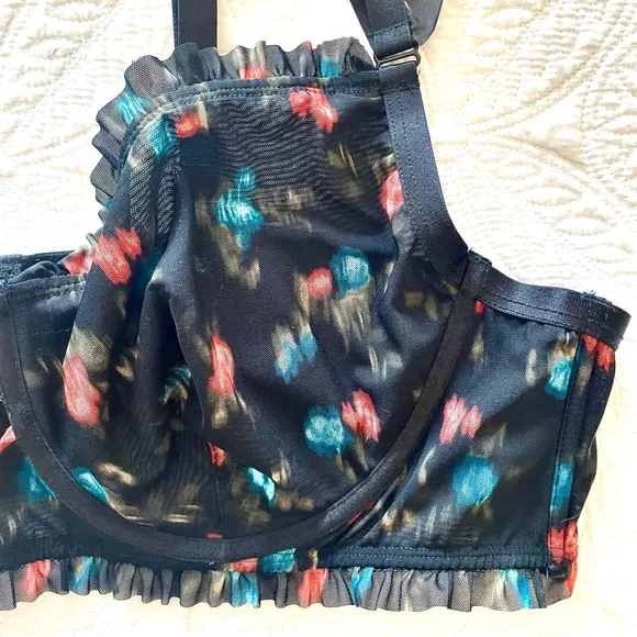 Torrid Sweet Ikat Black Floral Mesh Ruffle Underwire Bralette Size 3X NWT