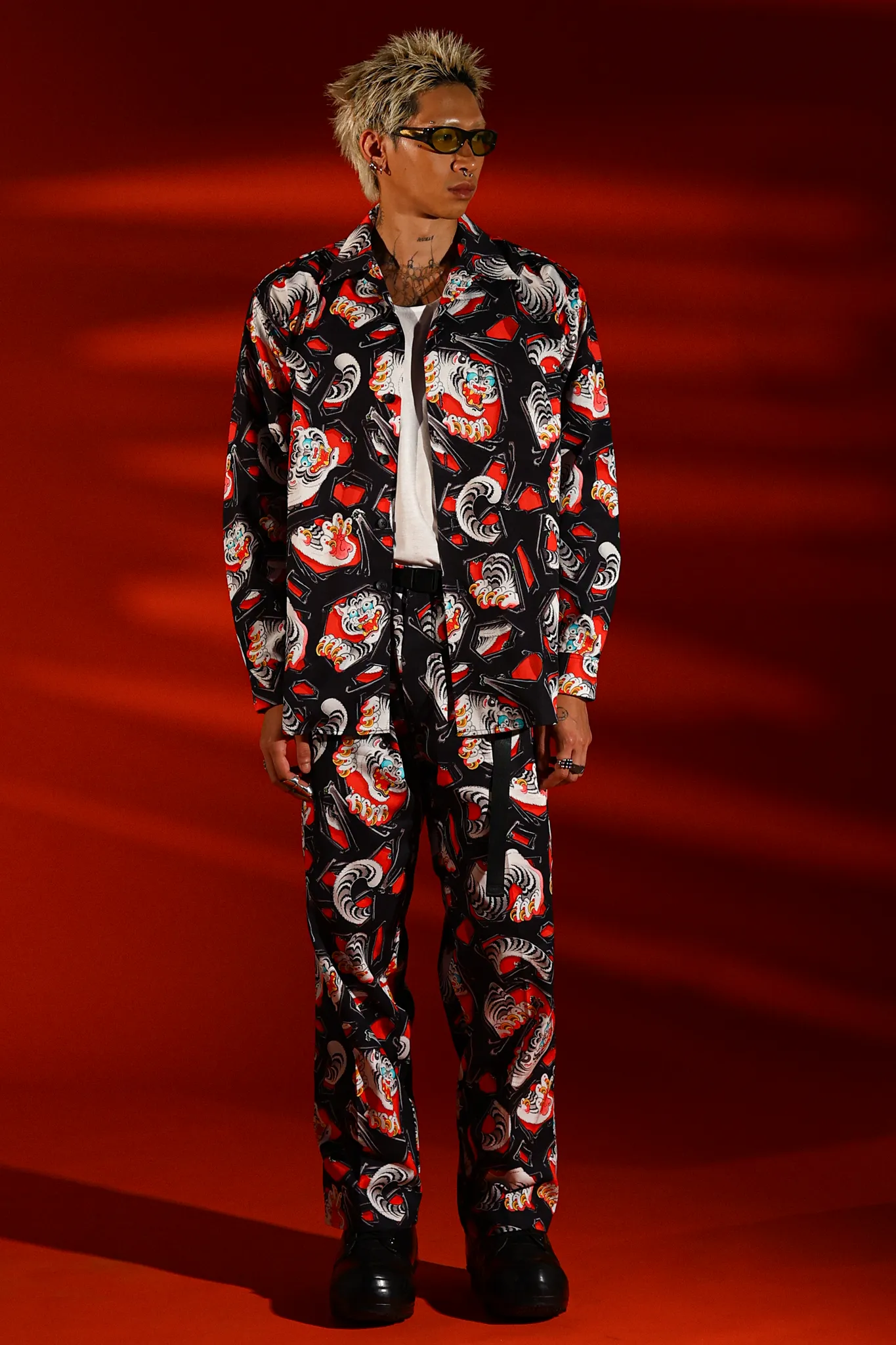 [UNISEX] ADRIAN HING X LOCO MOSQUITO BELTED TROUSERS
