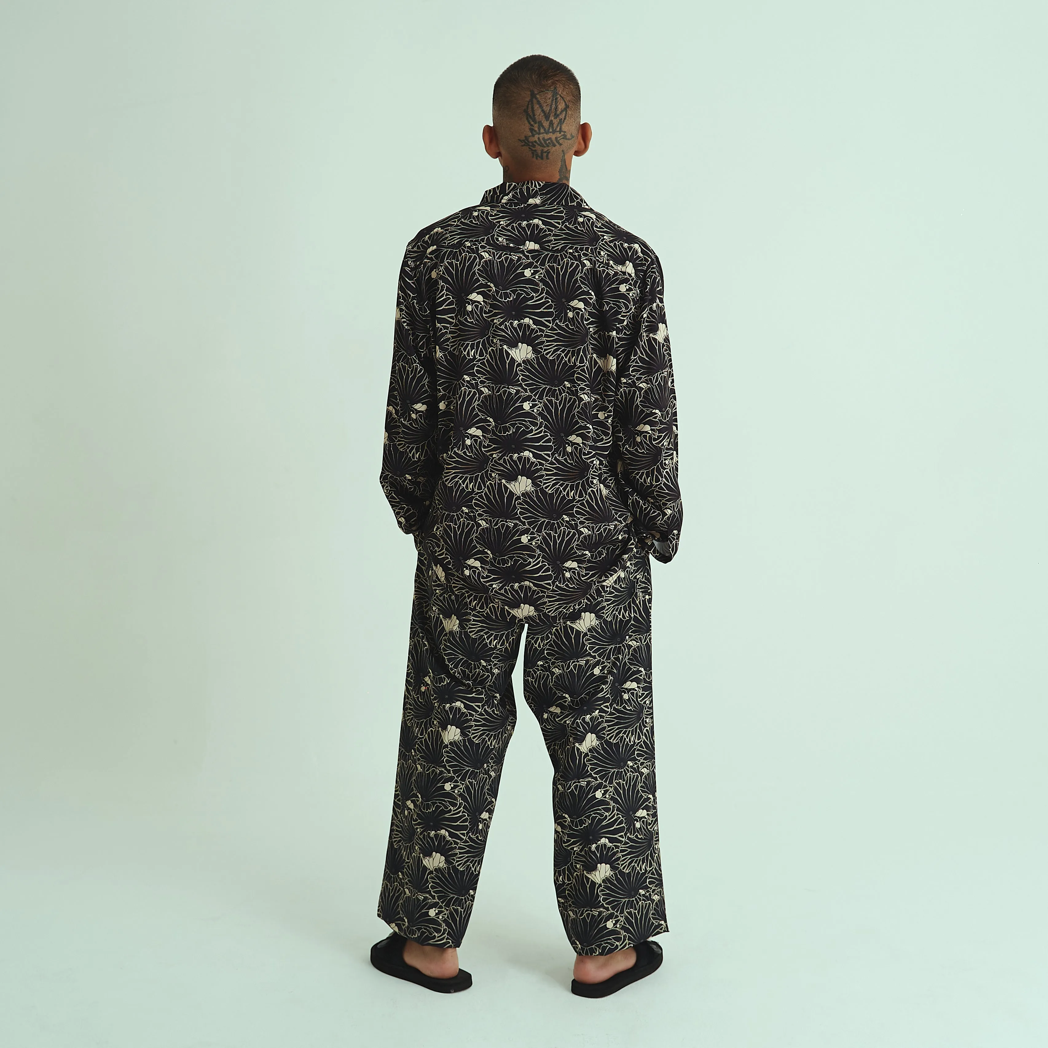 [UNISEX] GAKKIN X LOCO MOSQUITO JAPANESE LOTUS BELTED TROUSERS