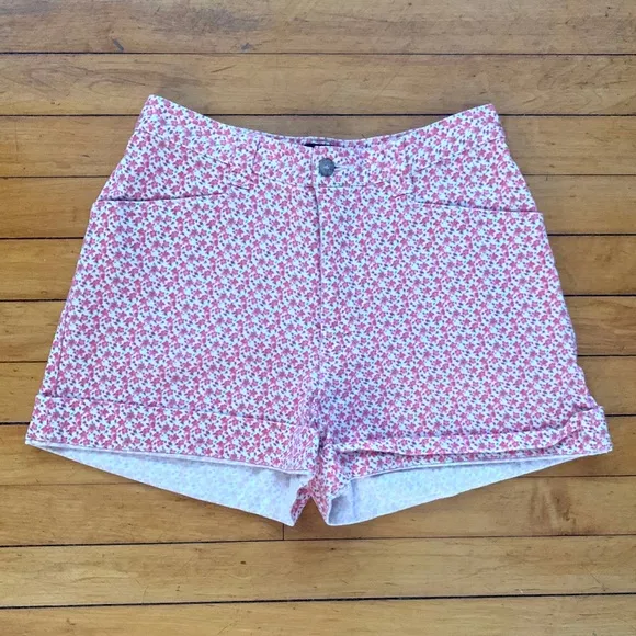 Vintage floral high waisted shorts