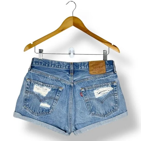 Vintage Y2K Levis 5011xx Distressed Denim Shorts Light Wash Made USA size W 34&quot;