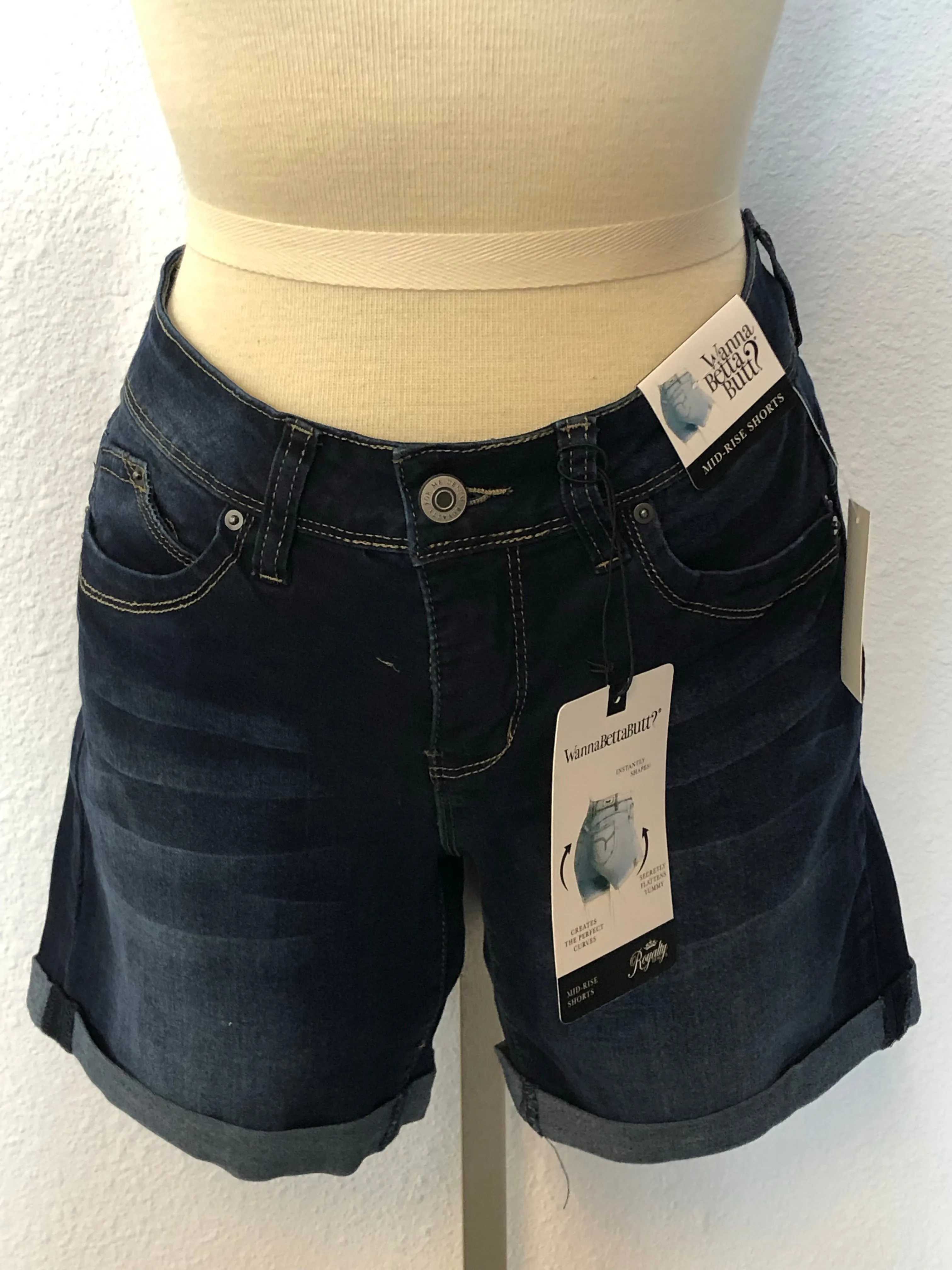 WANNABETTABUTT DENIM CUFFED SHORTS