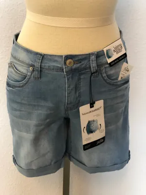 WANNABETTABUTT DENIM CUFFED SHORTS